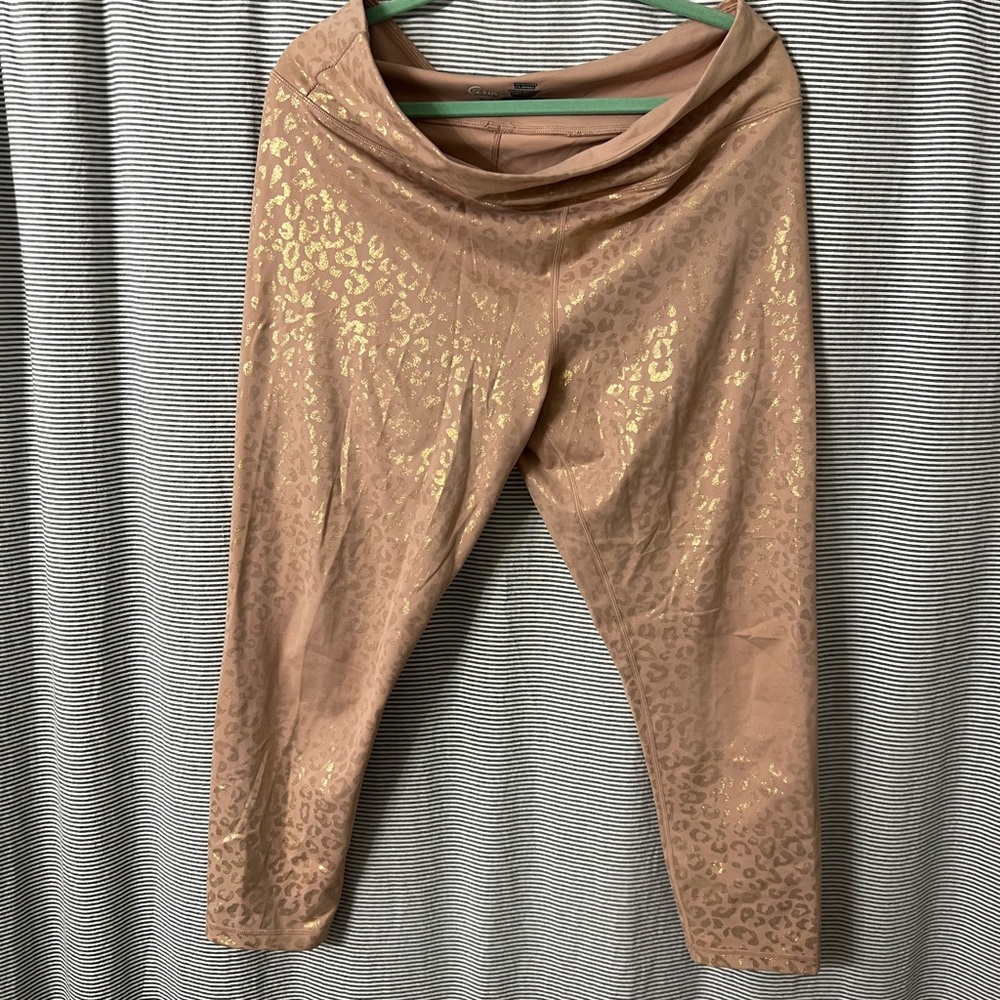 ZYIA Light N’Tight 7/8 Leggings - Picture 3 of 5